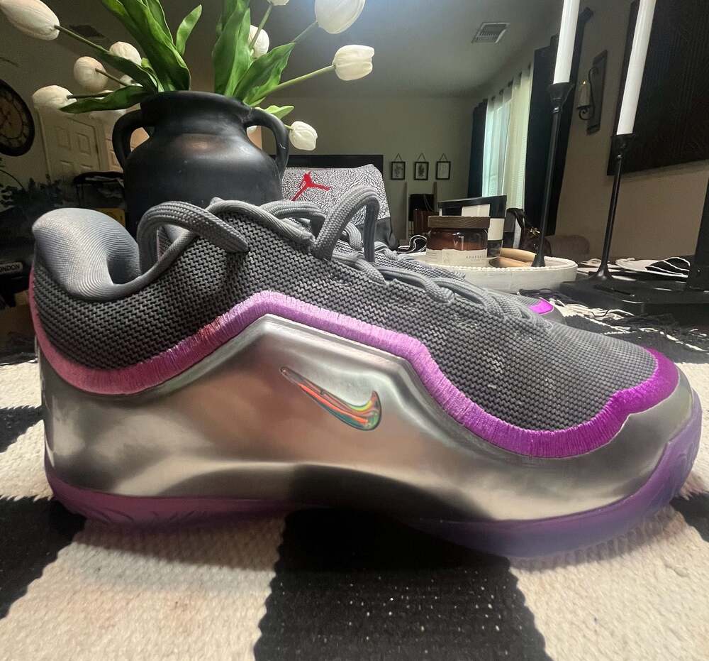 Nike LeBron 23 'Bubble Boy' Basketball Shoes
7 youth :9.5 women